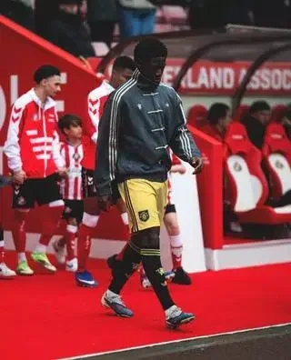 El Manchester United luce una exclusiva chaqueta Adidas inédita inspirada en el Año Nuevo Chino